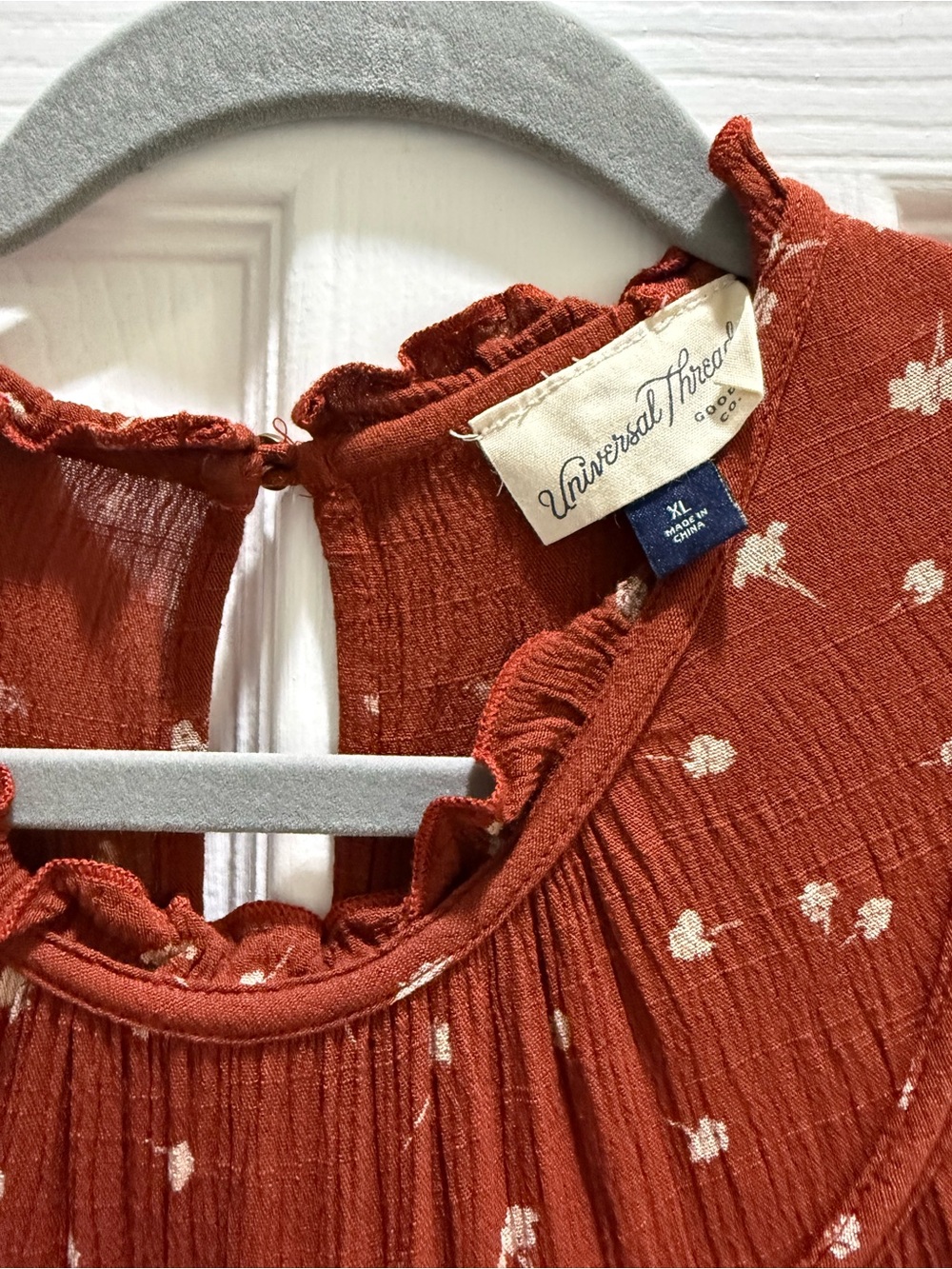 Universal Thread Rust Floral Ruffle-Neck Blouse - Picture 4 of 5